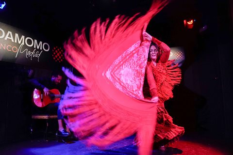 Auftritt von Paula Rodríguez bei der Präsentation - Mareaglobal.com